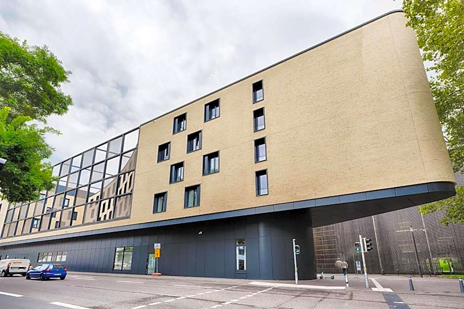 Premier Inn Heilbronn City Centre