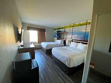 Queen Room with Two Queen Beds - Accessible/Non-Smoking