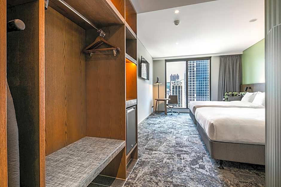 Holiday Inn Express Melbourne Little Collins By IHG