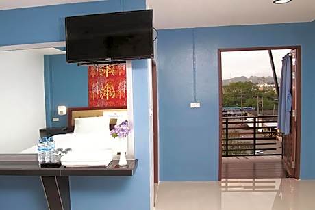 Superior Twin Room with City View