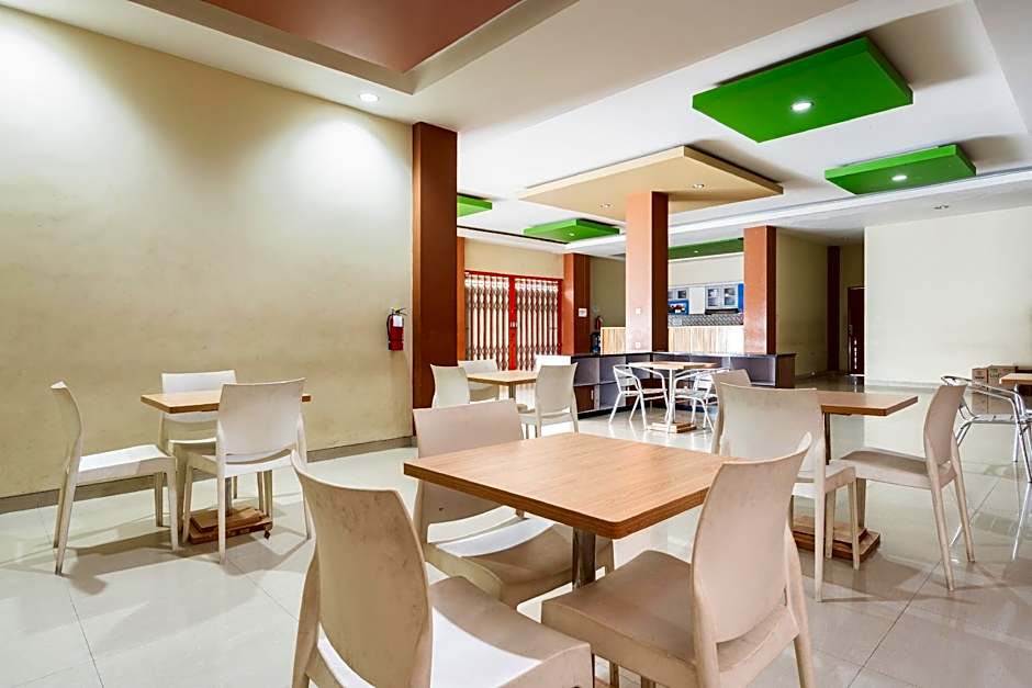 RedDoorz near Islamic Center Samarinda