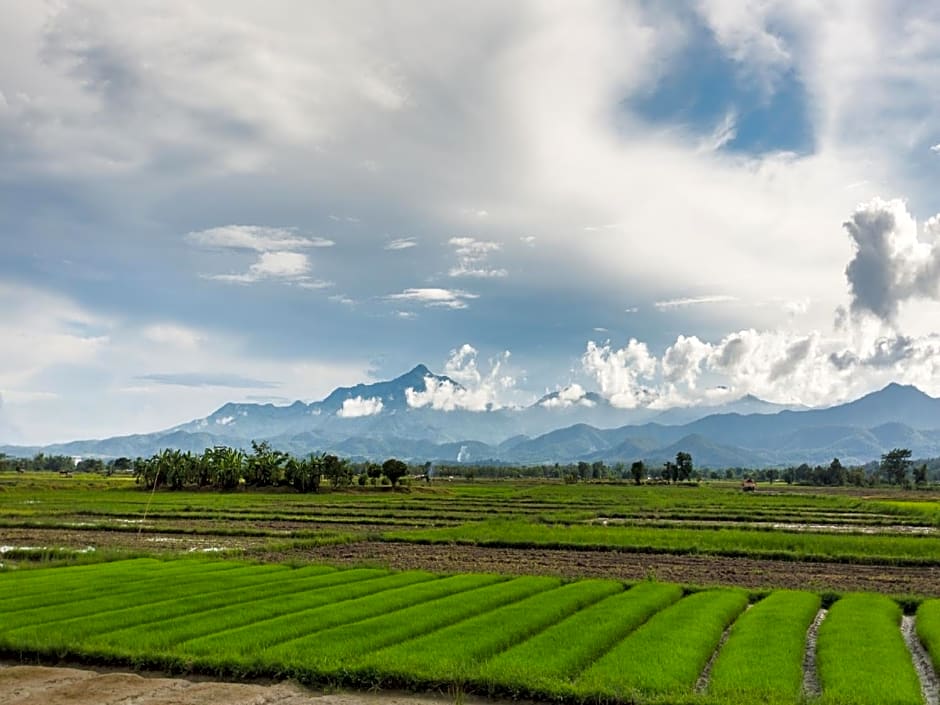 Khoom Kam Kaew