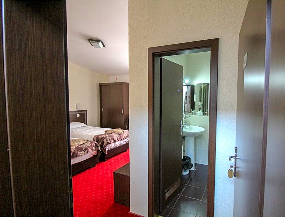 Hotel Razvan