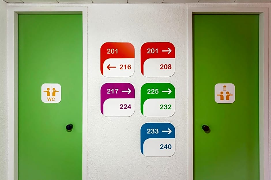 Unisotel Bollène A7 Ex-Hotel F1