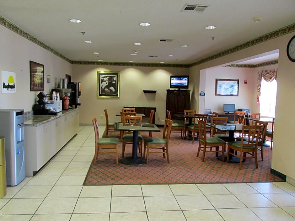 Days Inn by Wyndham Jefferson City