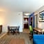 Holiday Inn Express & Suites Milton East I-10 By IHG