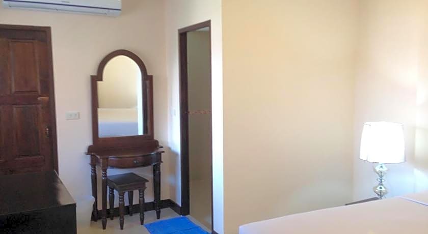 Panupong Hotel