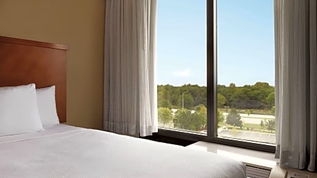 Double Room with Two Double Beds and Sofa bed - High Floor