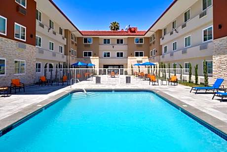 Holiday Inn Express Santa Rosa North By IHG