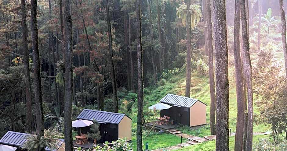 Bobocabin Pacet, Mojokerto