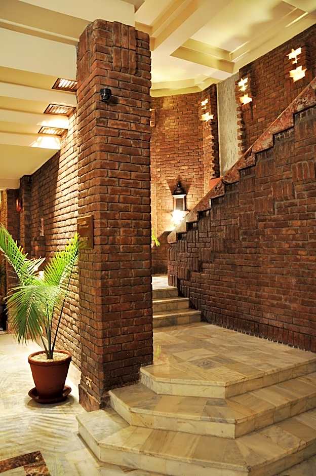 Faisalabad Serena Hotel