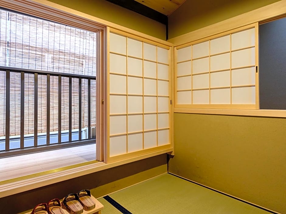 Nadeshiko Shirakawa Machiya House