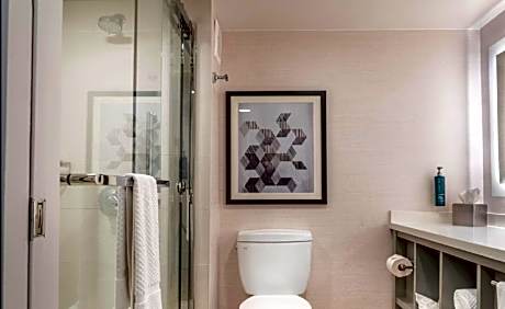 Premium Corner King Room