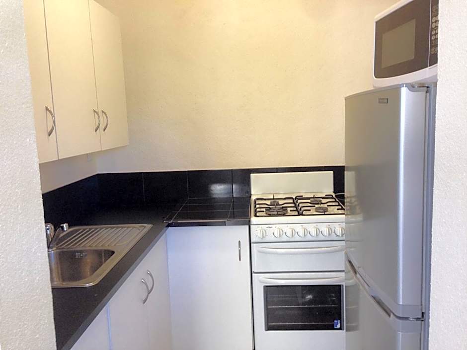 White House Apartments