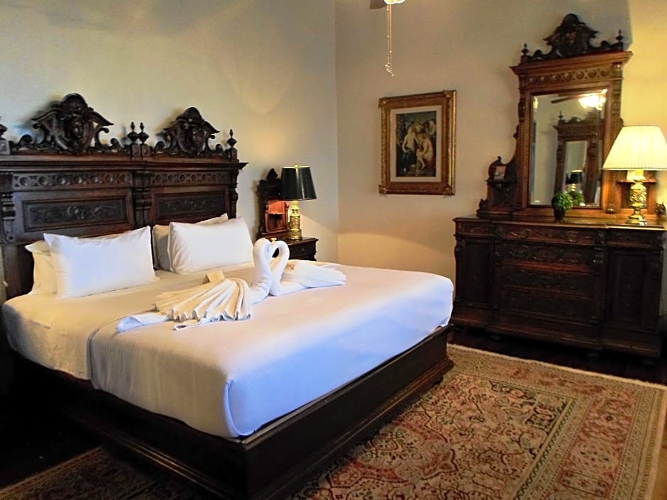 Hotel Virrey De Mendoza