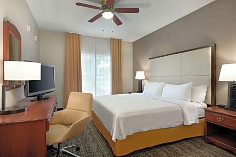 2 King Hearing Accessible Suite Non-Smoking