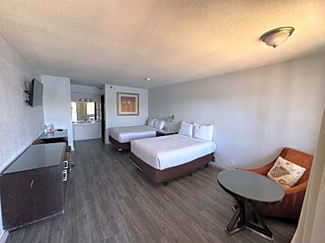 Double Room with Two Double Beds with River View