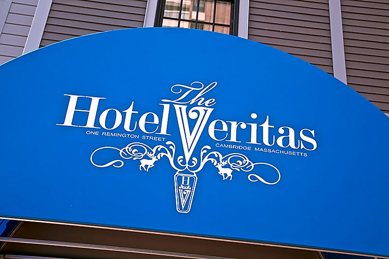 Hotel Veritas