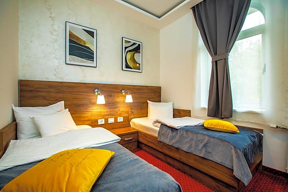 Garni Hotel Royal Crown