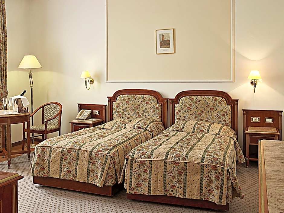 Ambassador Zlata Husa