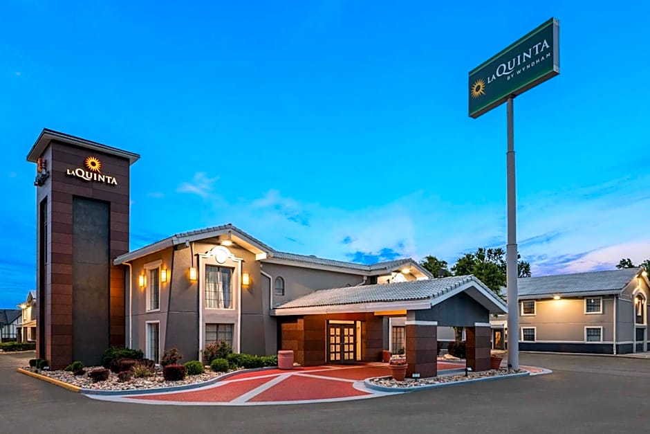 La Quinta Inn by Wyndham Omaha West