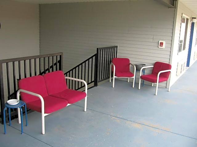 Little Bear Motel