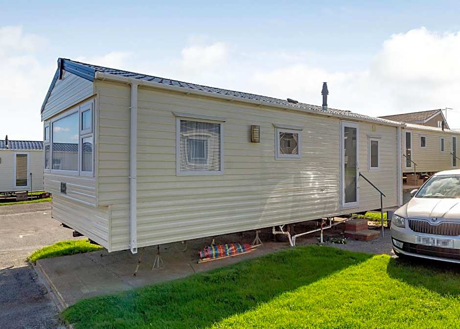 Castaways Holiday Park