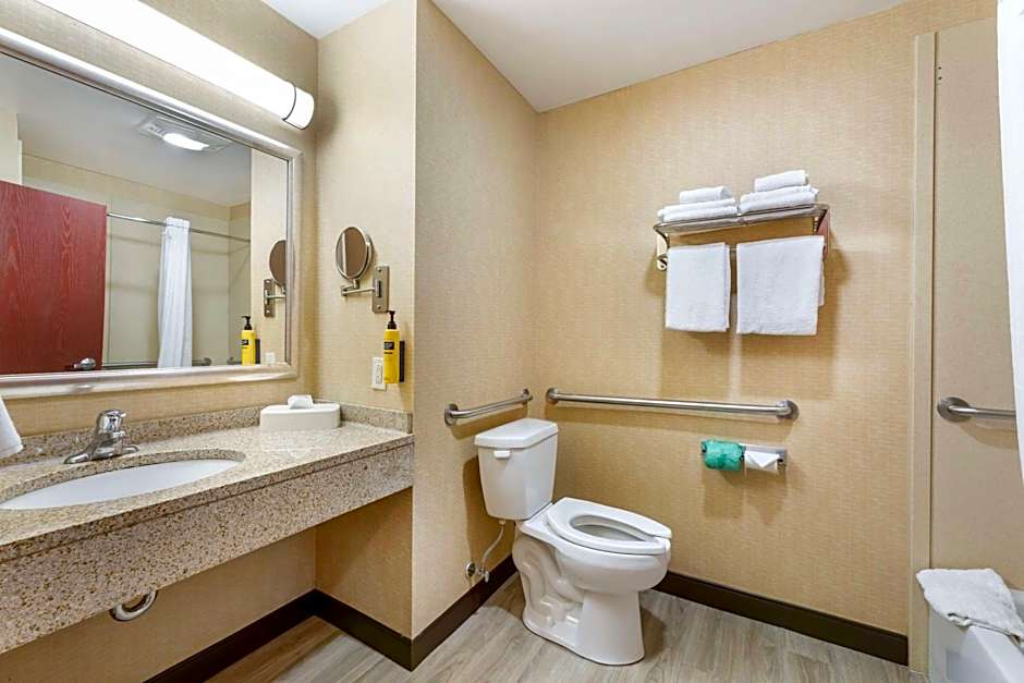 Best Western Plus Victor Inn & Suites