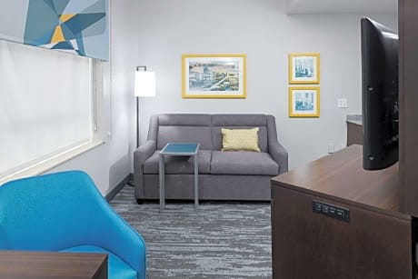 2 Queen Hearing Accessible Suite Non-Smoking
