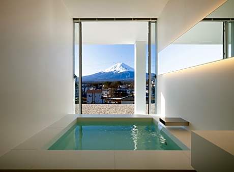 Luxury Suite with Mt. Fuji View