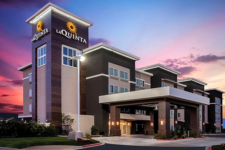 La Quinta Inn & Suites by Wyndham Odessa North