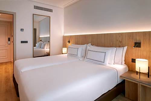 Melia Madrid Barajas