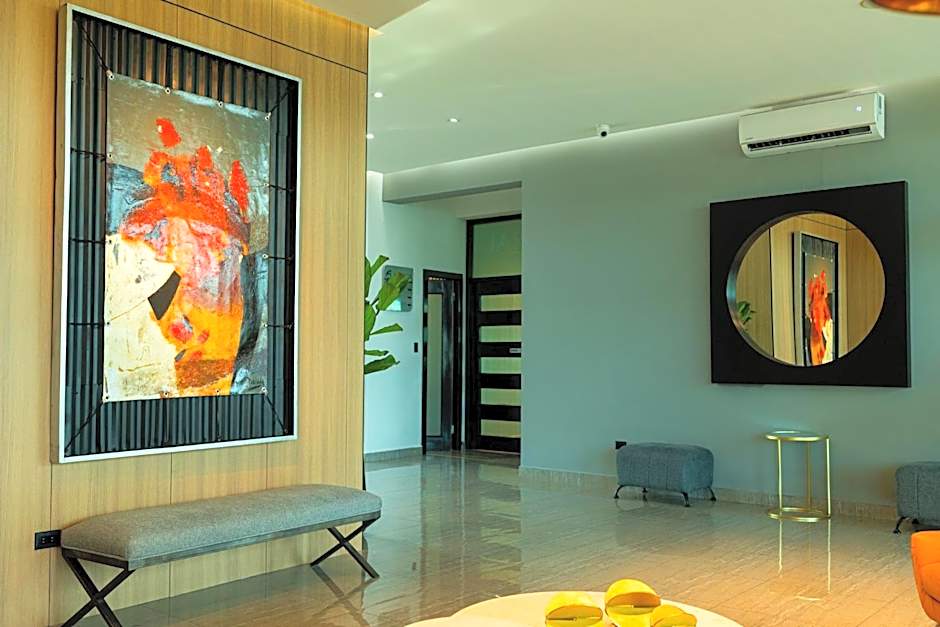 Aranjuez Hotel & Suites