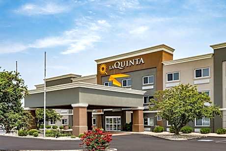 La Quinta Inn & Suites by Wyndham Evansville