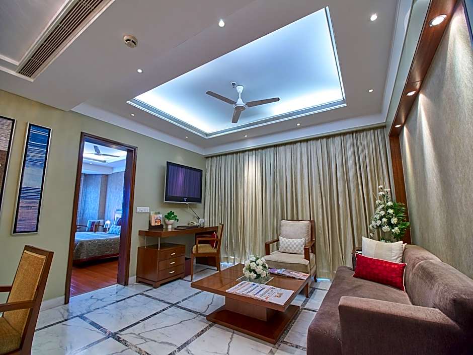Photo 1 of 5 of Club Suite