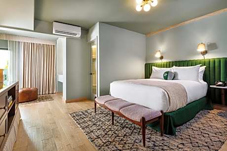Queen Room - Disability Access