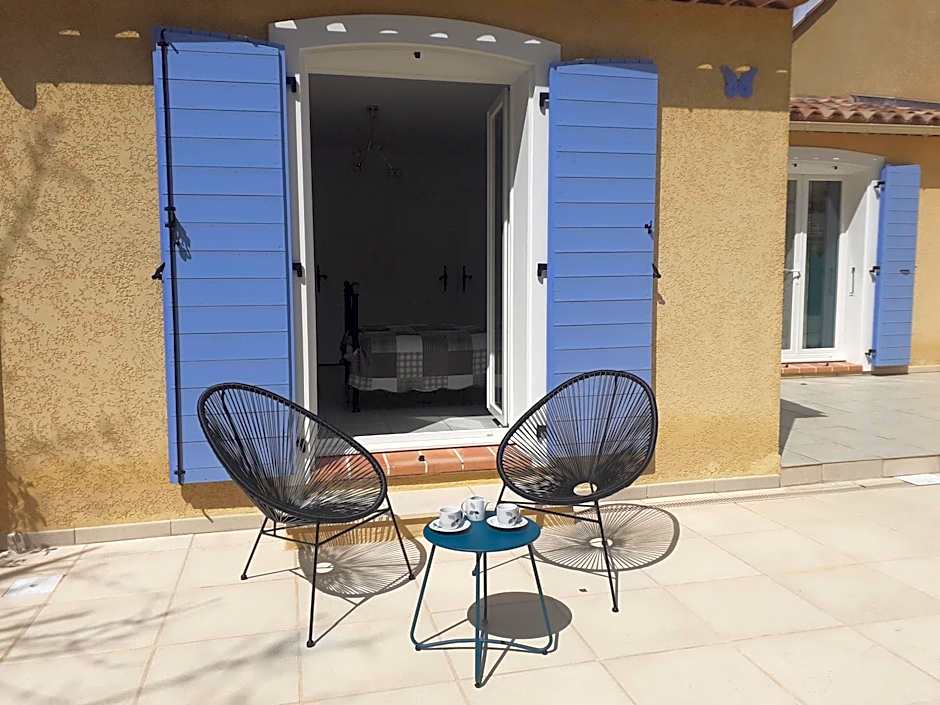 Authentique mas avec piscine en Provence