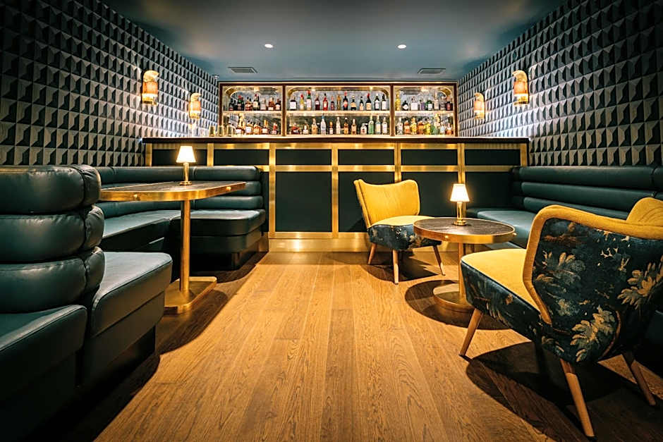 Eleven Revelstoke Lodge