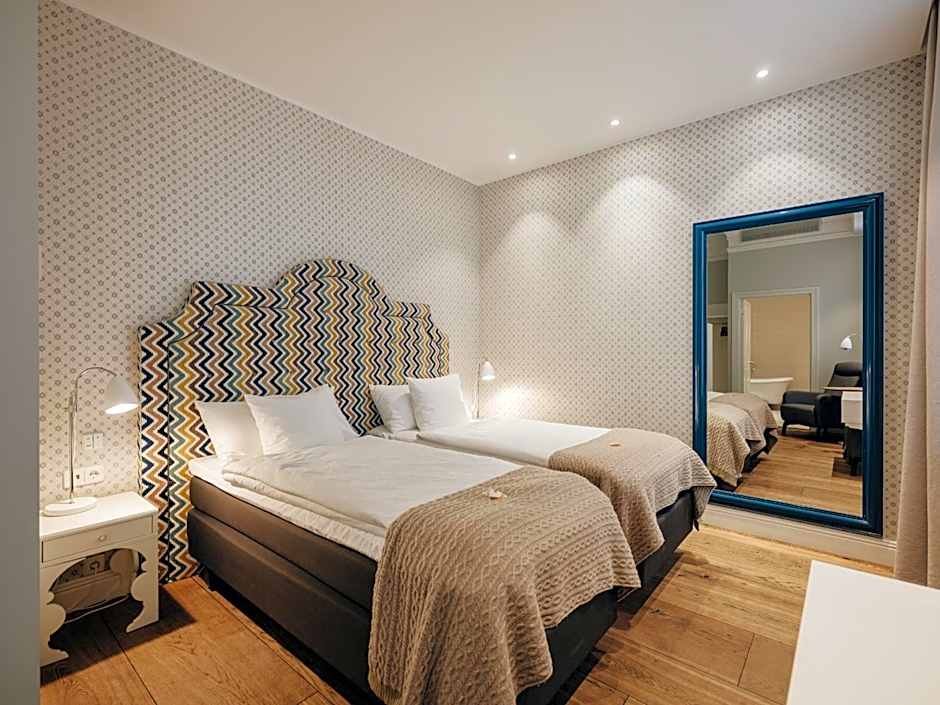 Lydia Hotel