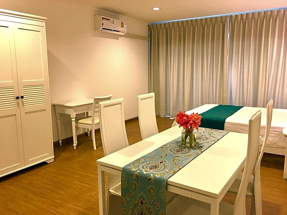 Baan Klang Condo Hotel Hua Hin