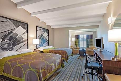 Queen Room with Two Queen Beds - Non-Smoking