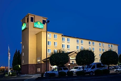 La Quinta by Wyndham Portland Airport
