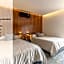 L301 1Bdrm 1bath fits 6 AC Rooftop views