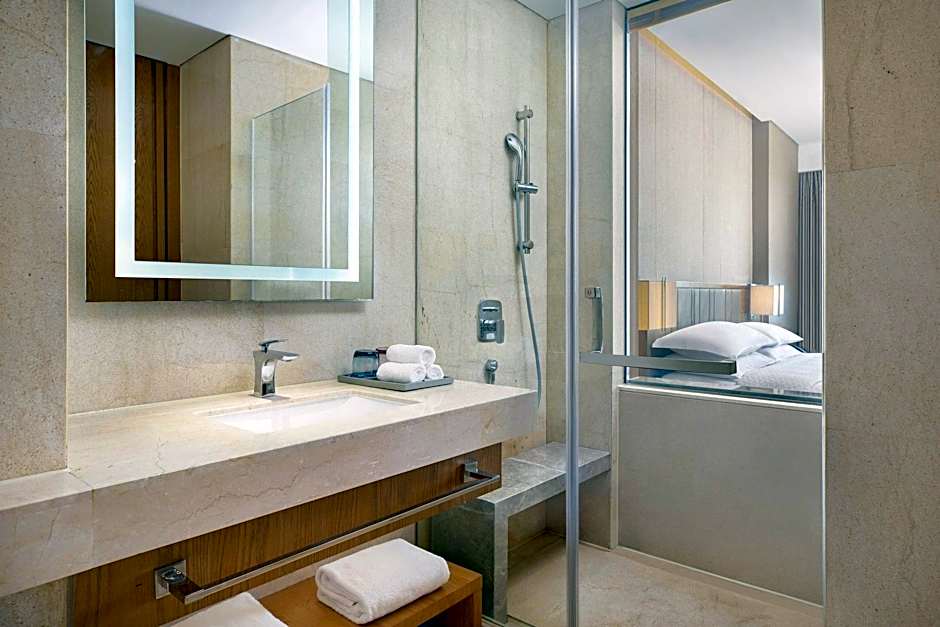 Four Points by Sheraton Shanghai, Kangqiao