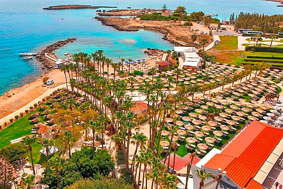 Cavo Maris Beach Hotel