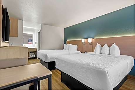 Superior Efficiency Queen Room with Two Queen Beds - Non-Smoking