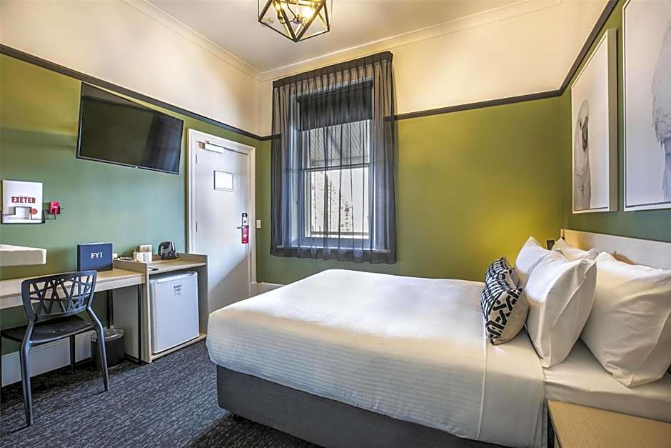 Nightcap at Exeter Hotel