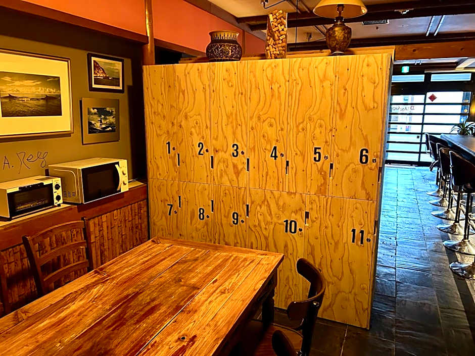 DJANGO Hostel & Lounge