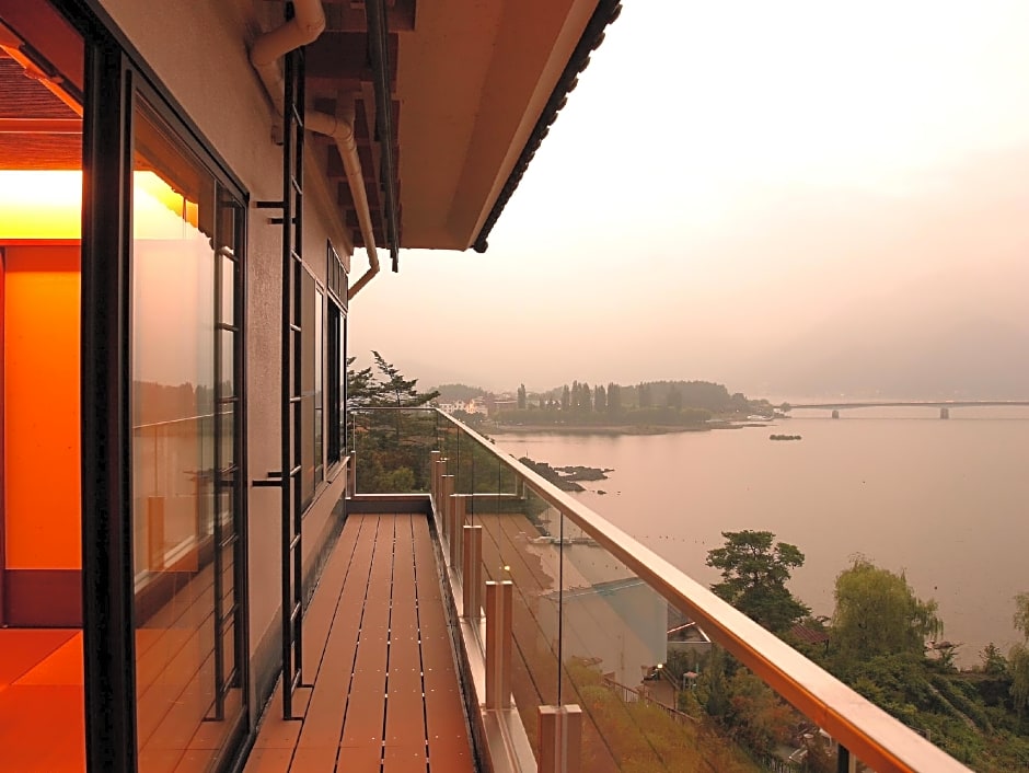 Fuji Kawaguchiko Onsen Konansou