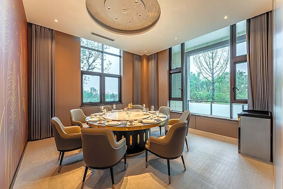 Holiday Inn Jiuhua Mountain Hot Spring By IHG